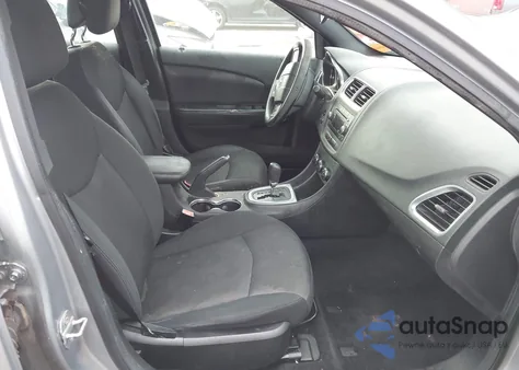 2013 Dodge Avenger Se z USA, uszkodzony, nr VIN 1C3CDZAB1DN680686